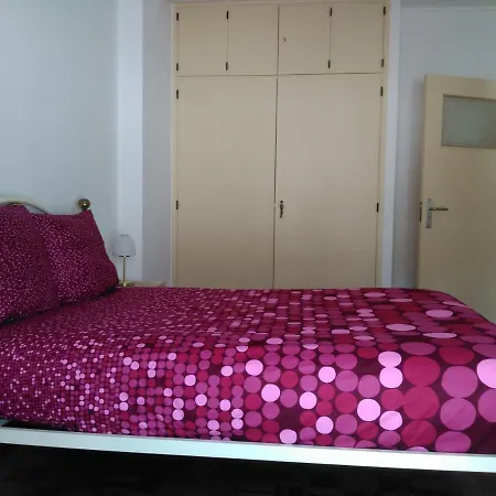 Simoes De Castro Flat