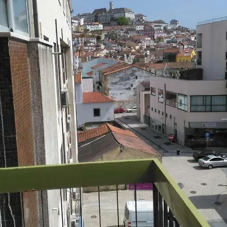 Simoes De Castro Flat *
