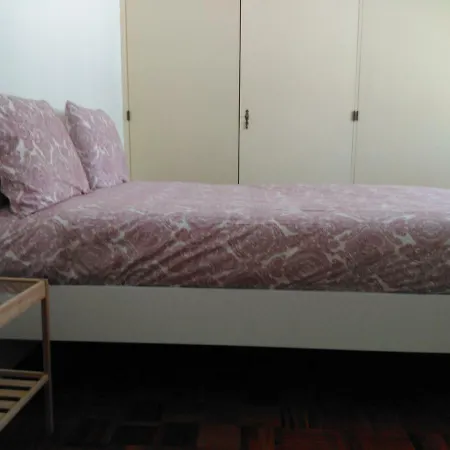 Simoes De Castro Flat
